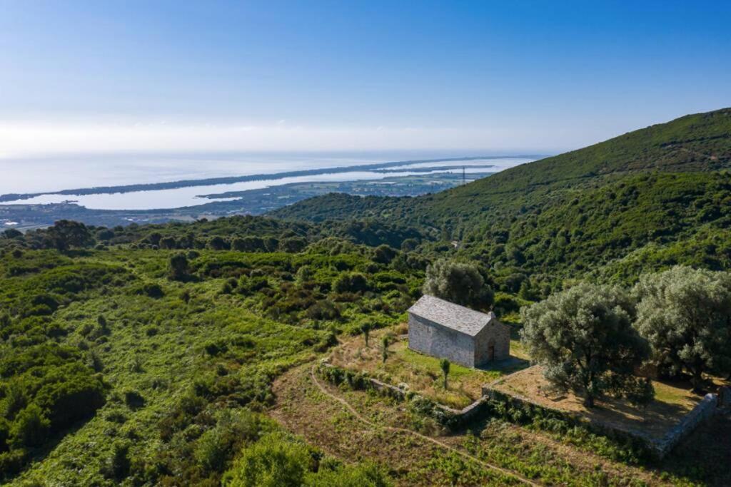 Appartement Neuf Entre Mer Et Montagne. Фуріані Екстер'єр фото